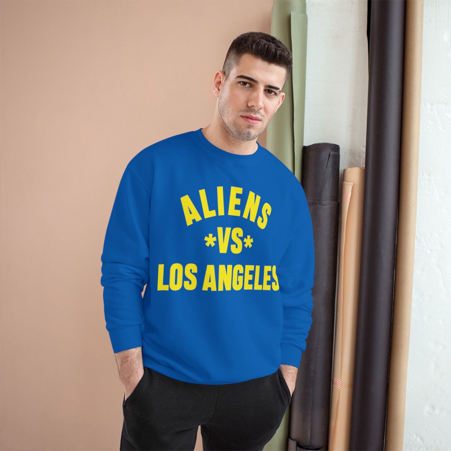 Champion Sweatshirt: ALIENS VS LOS ANGELES Graphic Sweatshirt