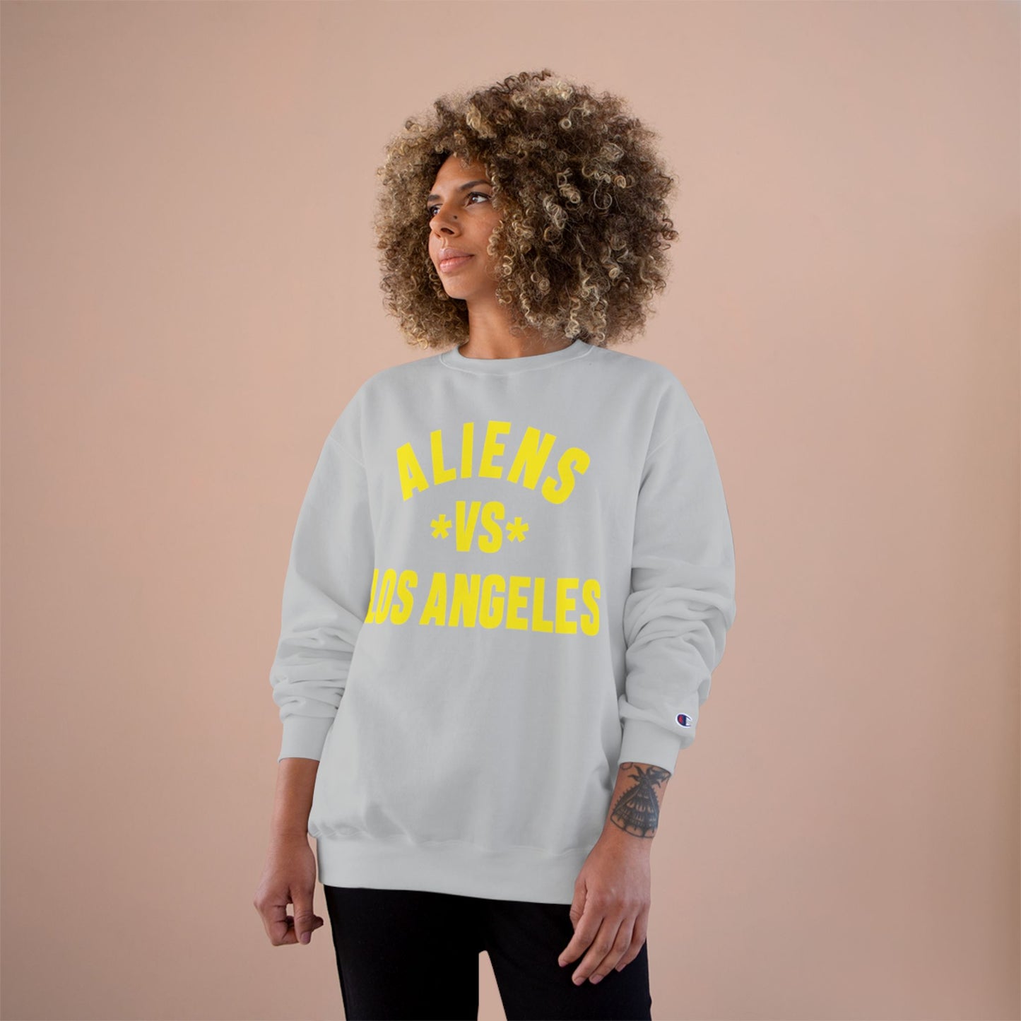 Champion Sweatshirt: ALIENS VS LOS ANGELES Graphic Sweatshirt