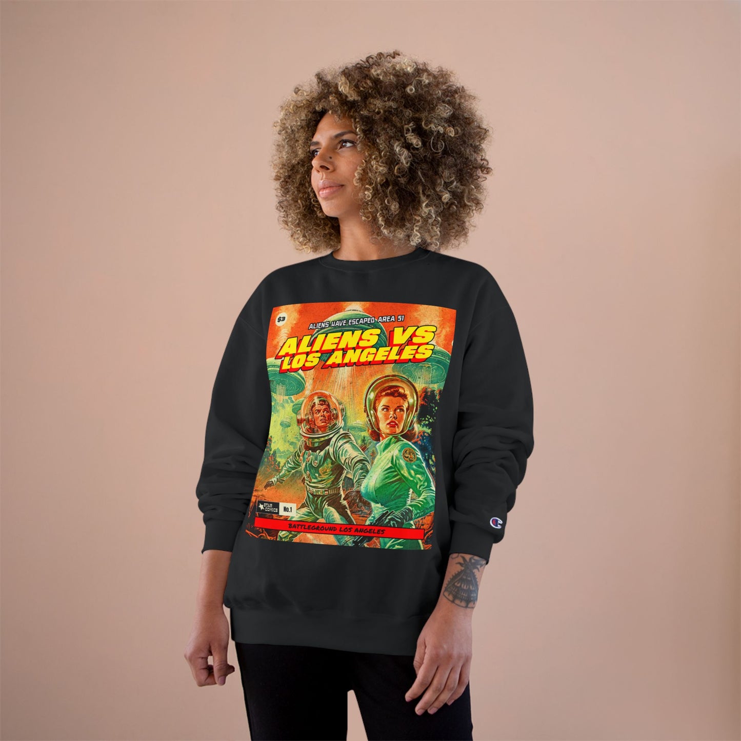 Aliens vs Los Angeles Sweatshirt — Retro Sci‑Fi Graphic Crewneck