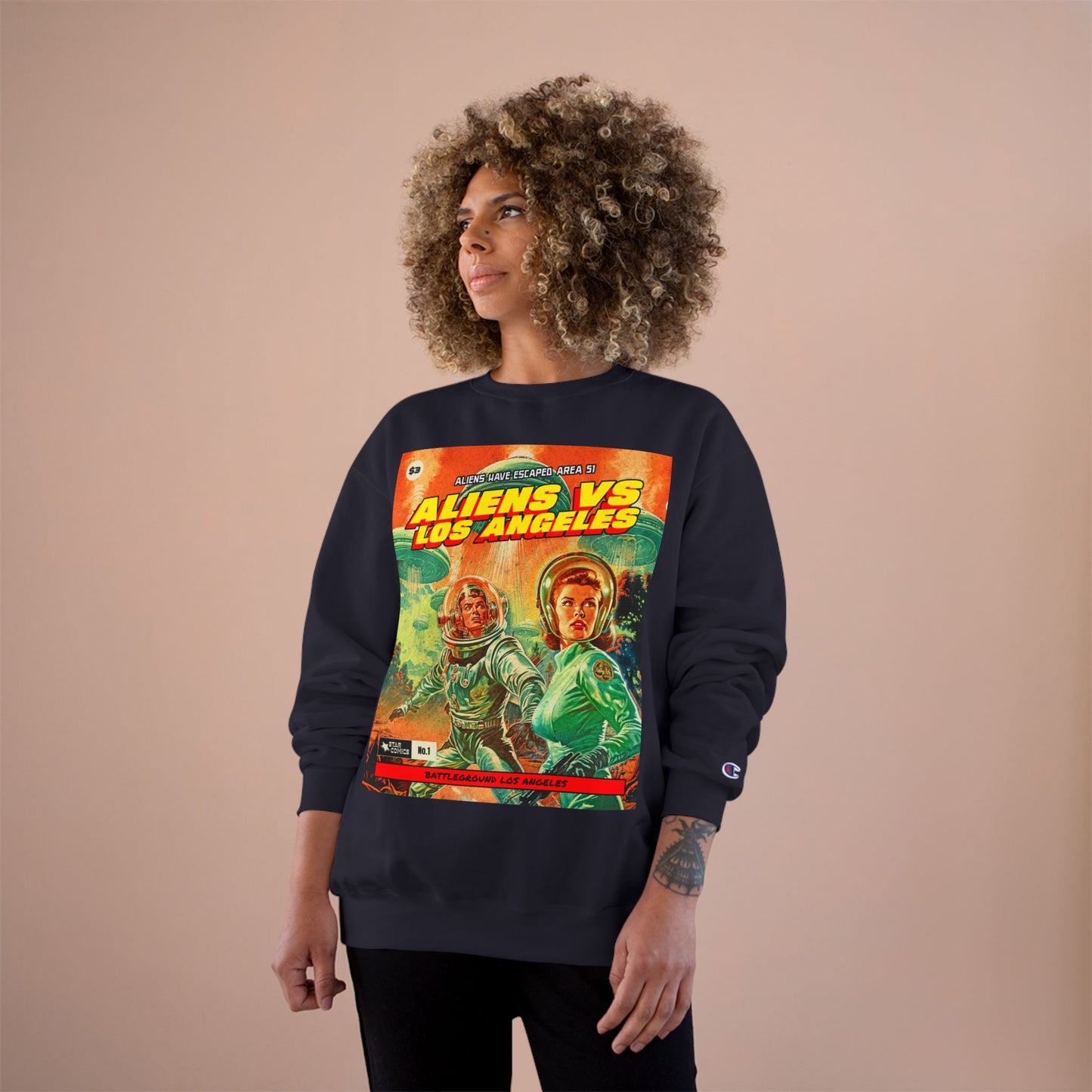 Aliens vs Los Angeles Sweatshirt — Retro Sci‑Fi Graphic Crewneck