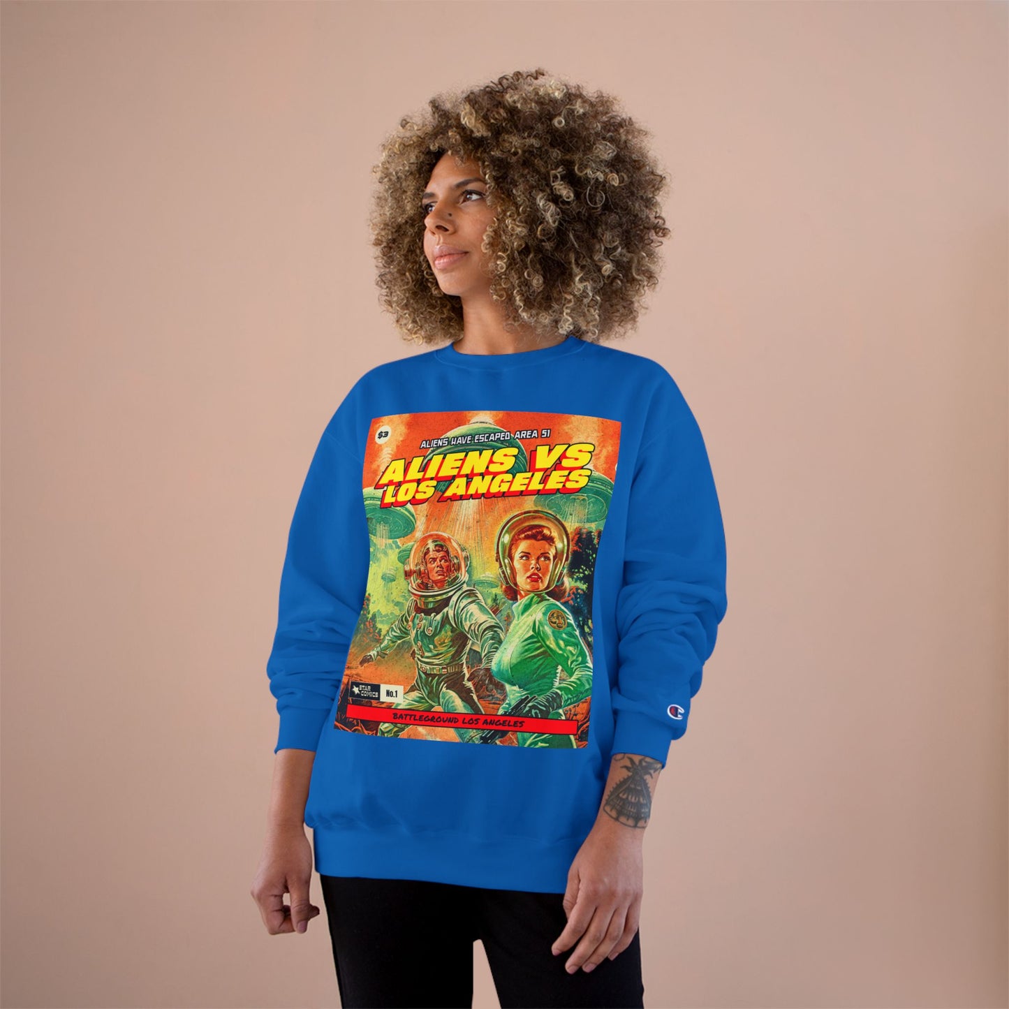 Aliens vs Los Angeles Sweatshirt — Retro Sci‑Fi Graphic Crewneck