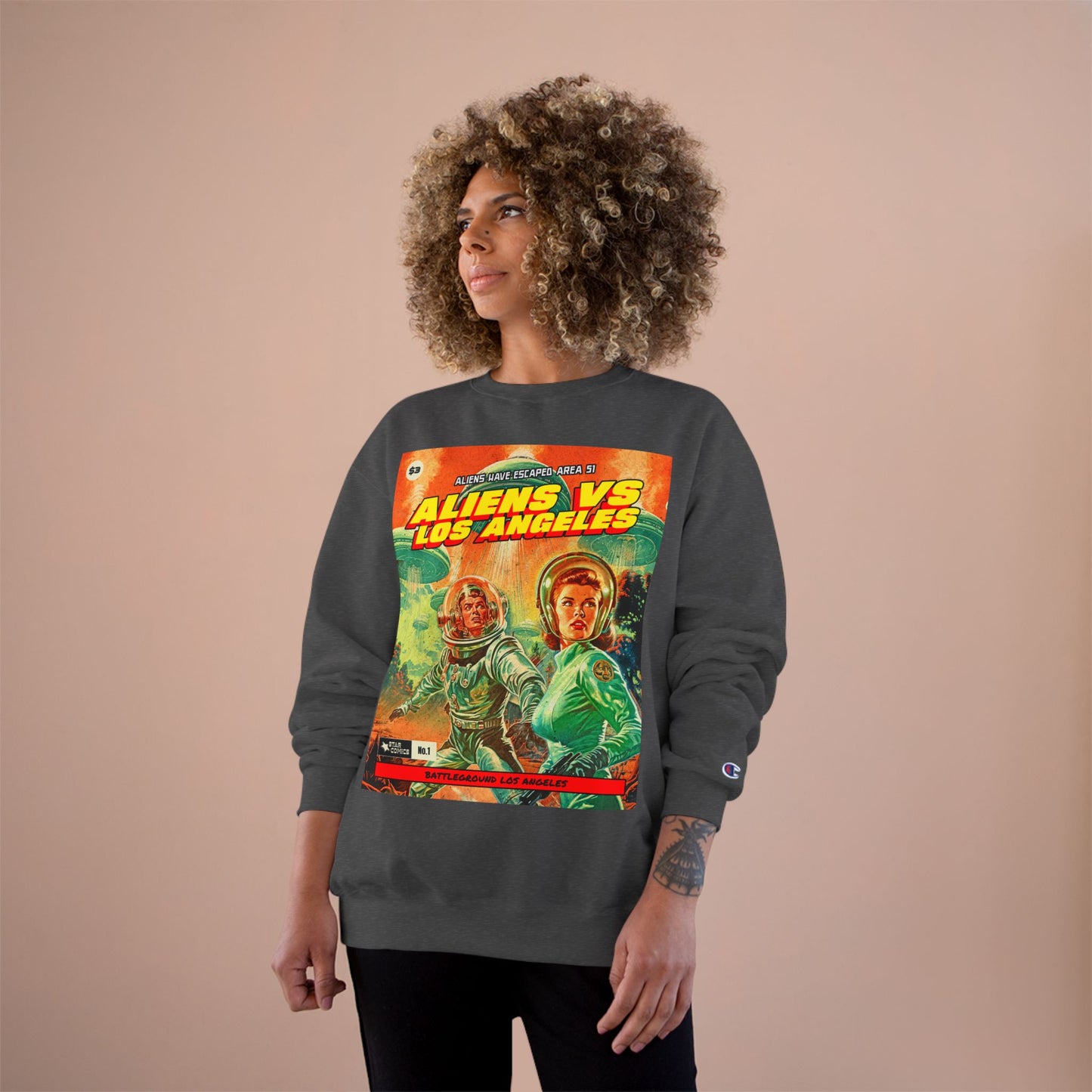 Aliens vs Los Angeles Sweatshirt — Retro Sci‑Fi Graphic Crewneck