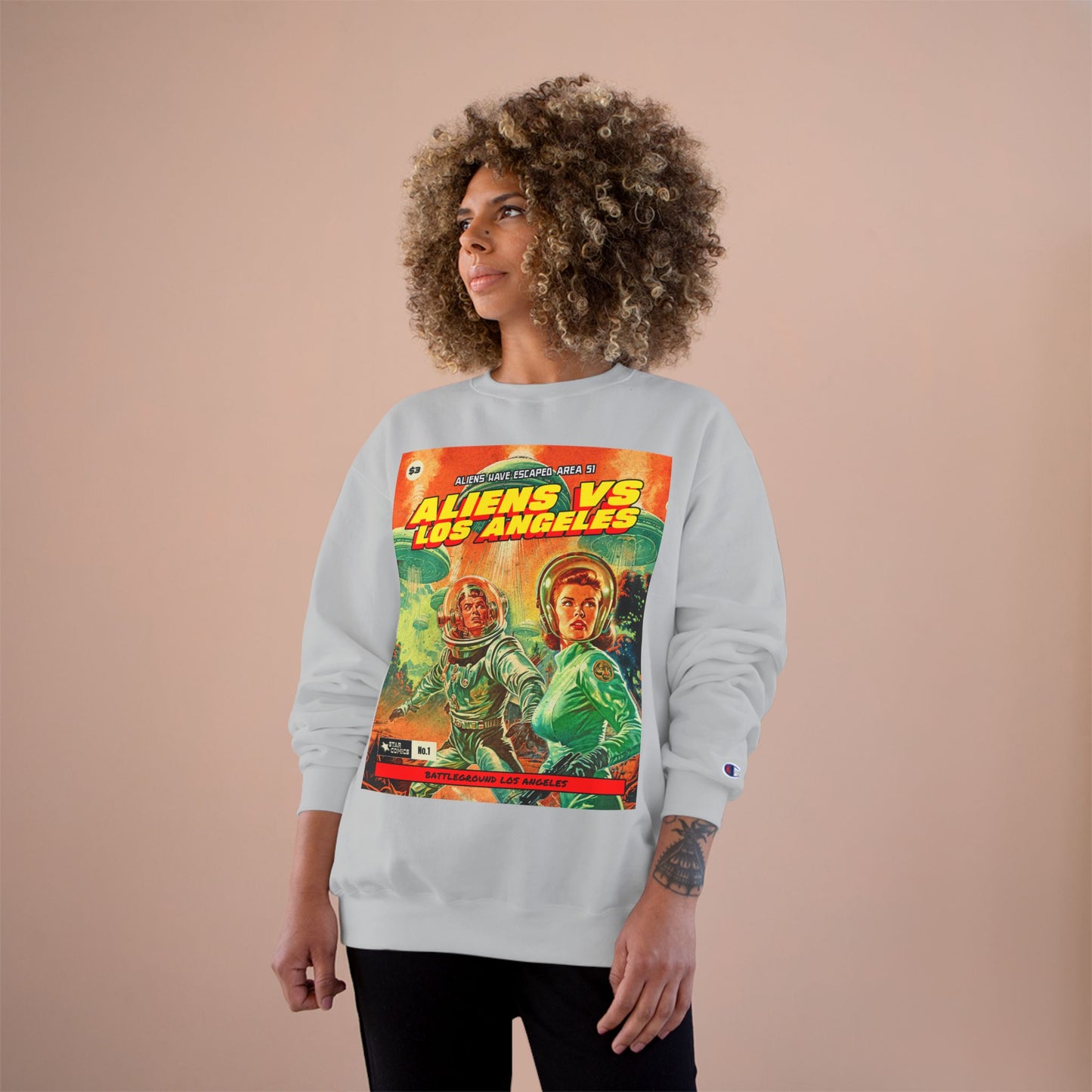 Aliens vs Los Angeles Sweatshirt — Retro Sci‑Fi Graphic Crewneck