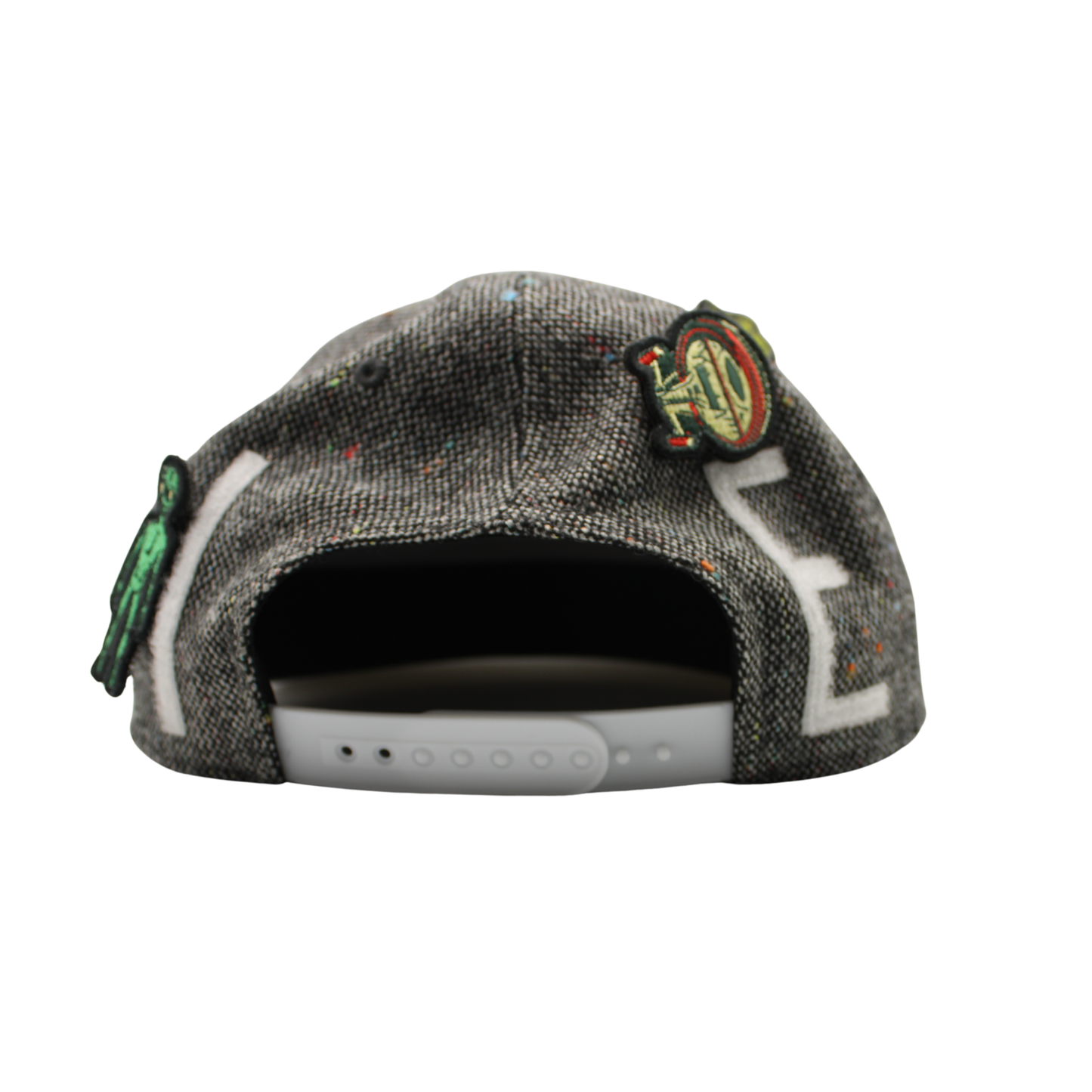 A.L.I.E.N Tweed Snapbacks comes with patches